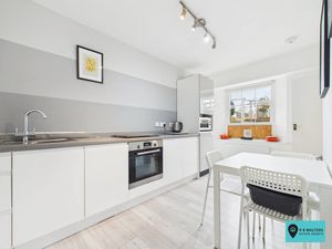 Lower Level Kitchen- click for photo gallery